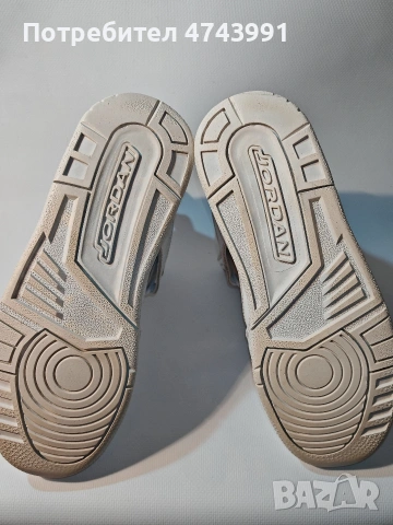 Оригинални маратонки Nike Air Jordan Flight, снимка 5 - Маратонки - 53567013