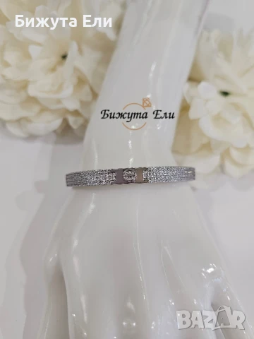 Гривна стомана 