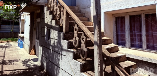 Продава се Къща на Два етажа в град Твърдица/обл.Сливен, снимка 2 - Къщи - 50880061