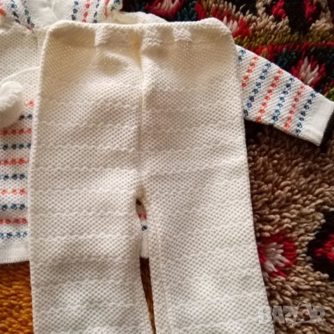 Жилетка с качулка и панталон , снимка 2 - Комплекти за бебе - 44457874