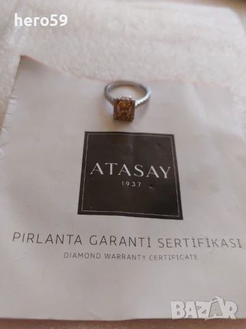 Дизайнерски дамски златен пръстен 14к с 1 карат натурален жълт Брилянт,форма принцес и бели брилянти, снимка 9 - Пръстени - 51317440