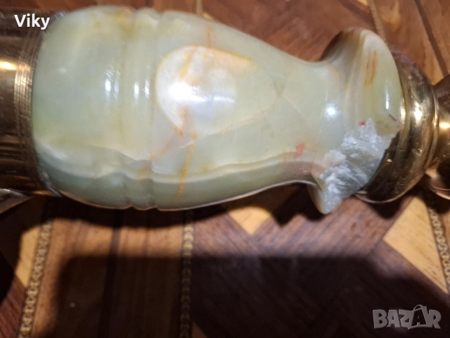 Стара месингова поставка с три крака, снимка 4 - Антикварни и старинни предмети - 51583134