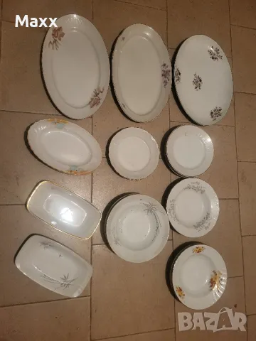 Продавам сервизи за кафе и чай, купи за ядки, поднос с нож за сирена и порцеланови чинии за плата, снимка 3 - Други - 37717077