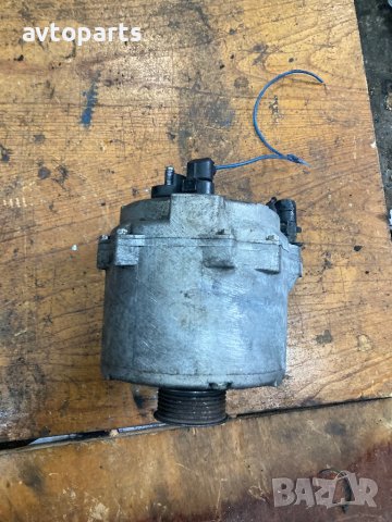 Vw phaeton 2004година 3.0tdi 224кс Динамо, снимка 4 - Части - 41162539