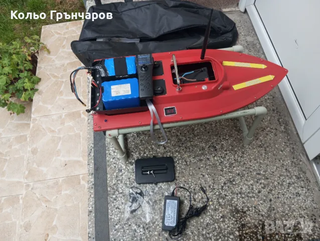 Бърза лодка за захранка V16, 12V, снимка 1