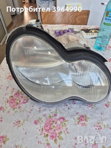 ТОП състояние Оригинален десен фар Bosch за мерцедес С клас W203 преди фейс. 