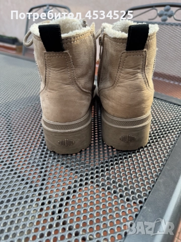 Palladium Pampa Hi Shearling – зимен модел, естествен велур, p-p 37.5, снимка 4 - Дамски боти - 52823053