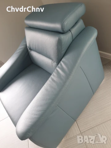 Немски кожен офис фотьойл/светло син-естесвена кожа/подвижна облегалка/стол 110x100x90см, снимка 4 - Дивани и мека мебел - 50698992