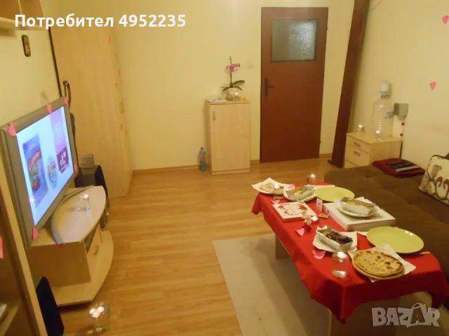 обзавеждане за всекидневна гардероб,етажерка,тв маса,4 отделни секции и маса, снимка 3 - Секции и витрини - 56120804