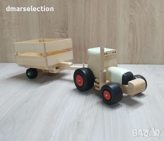 Декоративен дървен трактор с ремарке DMAR 332M7