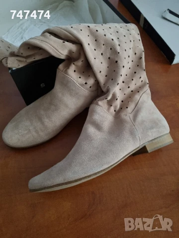 Естествен велур, SISLEY, 39 номер, нови, снимка 2 - Дамски боти - 51356095