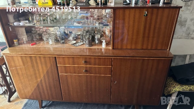 Стар масивен ретро бюфет, снимка 1