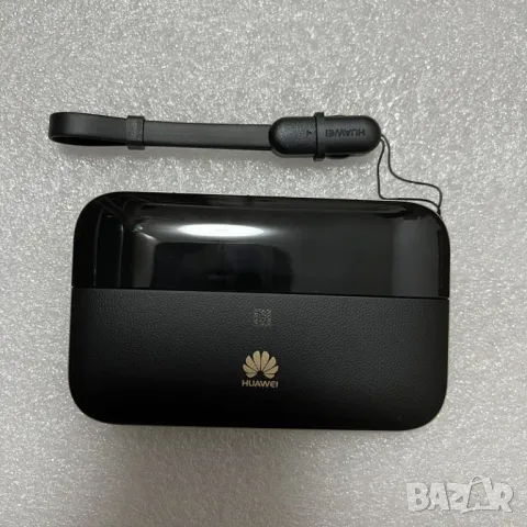 Бисквитка / Рутер LTE Хуавей E5885 WiFI router Huawei E5885LS-93a CAT6 300Mbps 4G Mobile WiFi Pro 2