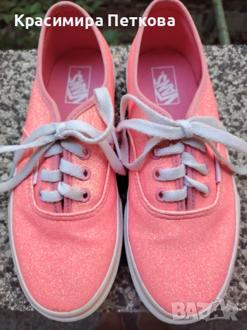 Нови детски блестящи гуменки Vans номер 34, снимка 2 - Детски маратонки - 50560086