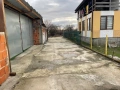   Давам поднаем халета , гаражи, с плац към него , снимка 9