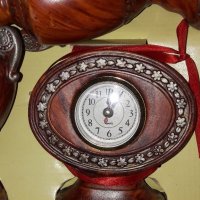Колекция от 3 части Valentino- Ваза ,Кварцов часовник и Основа за лампа , снимка 4 - Колекции - 34674728