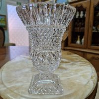 Красива антикварна френска кристална ваза със столче, снимка 2 - Антикварни и старинни предмети - 41392191