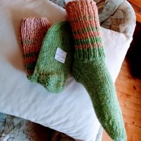 Ръчно плетени дамски чорапи от вълна, размер 38, снимка 2 - Дамски чорапи - 41932494