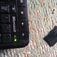 Клавиатура Microsoft Wireless Comfort 5000, снимка 2 - Клавиатури и мишки - 41891291