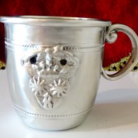 Чаша от калай с корона,кралски герб. , снимка 1 - Антикварни и старинни предмети - 40147258
