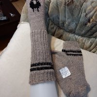Ръчно плетени дамски чорапи размер 39, снимка 2 - Дамски чорапи - 41786680