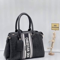 Луксозна чанта/реплика   Cristian Dior код SS130R, снимка 1 - Чанти - 41439636