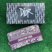 Christian Dior дамско портмоне дамски партфейл код 301, снимка 1 - Портфейли, портмонета - 40993471