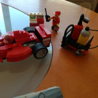 Конструктор Лего - Lego Ferrari -  8673 - Ferrari F1 Fuel Stop, снимка 2 - Колекции - 36039986