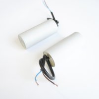 Работен кондензатор 420V/470V 45uF с кабел и резба, снимка 1 - Друга електроника - 42560714