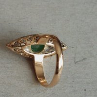 Стар златен пръстен с диаманти и изумруд злато 18к, снимка 4 - Пръстени - 42519597