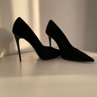 Черни обувки от естествен велур, снимка 1 - Дамски обувки на ток - 36252156