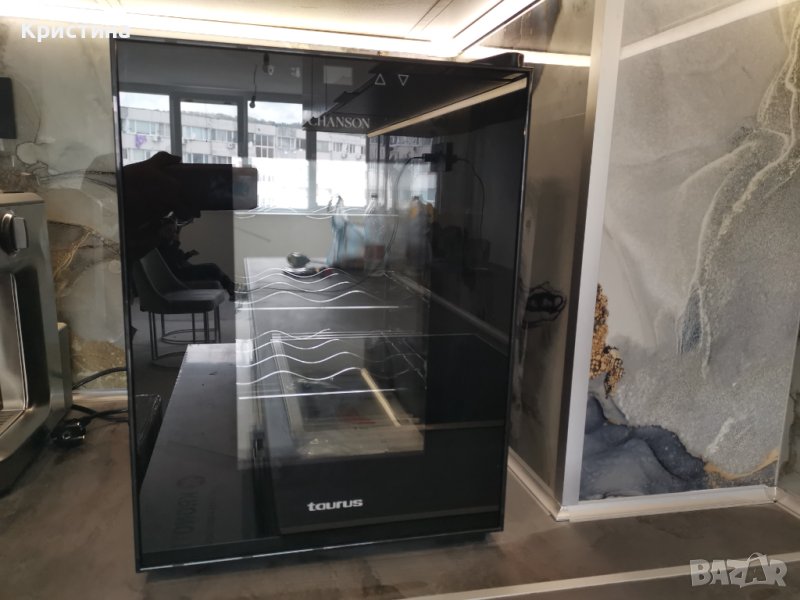 Хладилна витрина за 8 бутилки, снимка 1