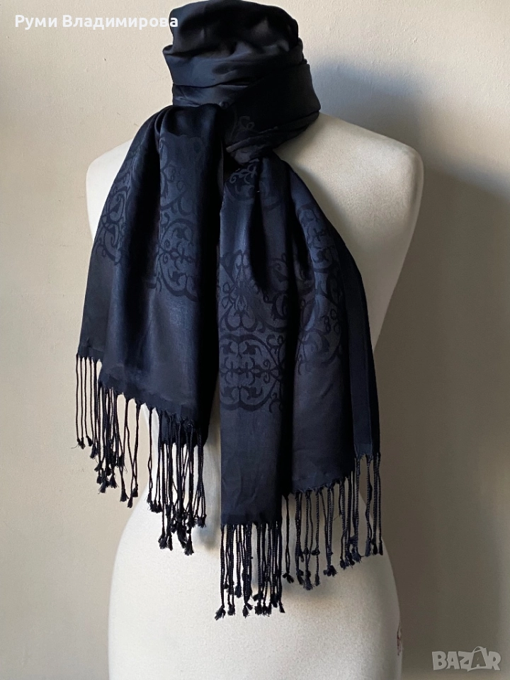 Черен шал от кашмир, снимка 1