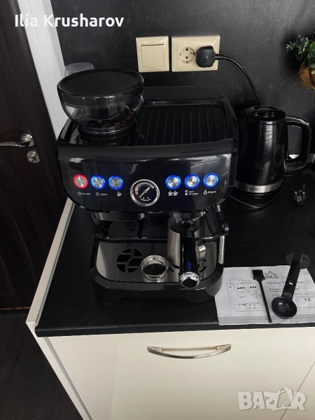 Кафемашина с вградена кафемелачка Homcom, снимка 1