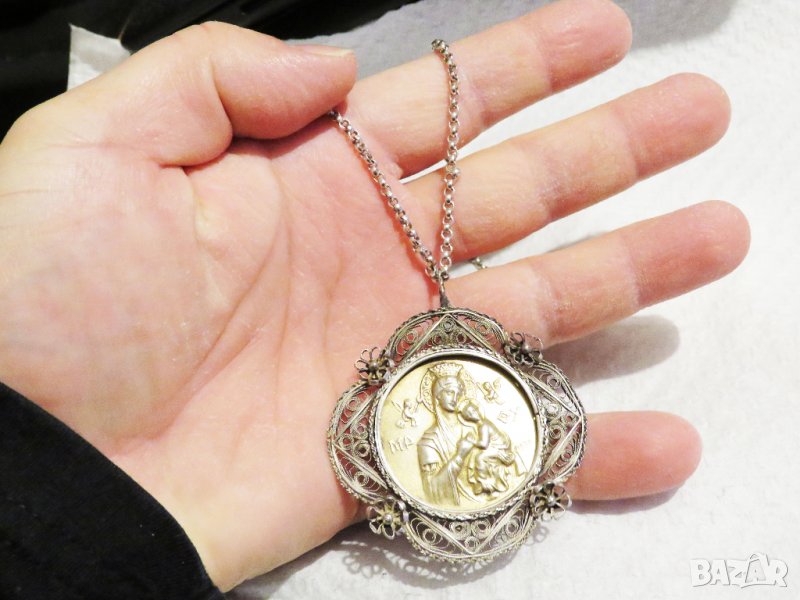 Възрожденска Сребърна икона, амулет, накит, медальон с Богородица, Дева Мария - Панагия  - Богородиц, снимка 1