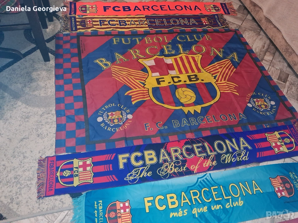 Знаме и шалове  на Барселона , снимка 1