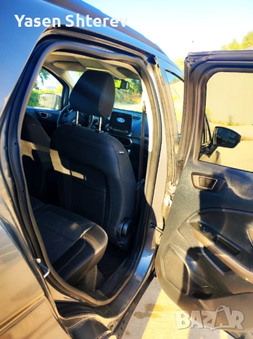 Ford EcoSport SE 2.0 4x4 Automatic 38000км, снимка 13 - Автомобили и джипове - 52313824