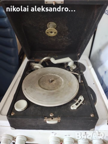 ретро грамофон., снимка 4 - Антикварни и старинни предмети - 50659701