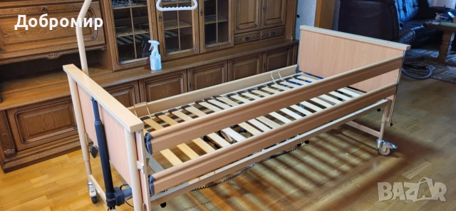 Немско болнично легло с нов матрак и два бастуна с ферче, снимка 3 - Други - 50121347