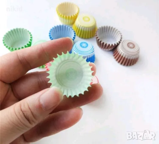 50 бр едноцветни малки хартиени капсули кошнички форми за бонбони хапки парти, снимка 5 - Други - 28664220