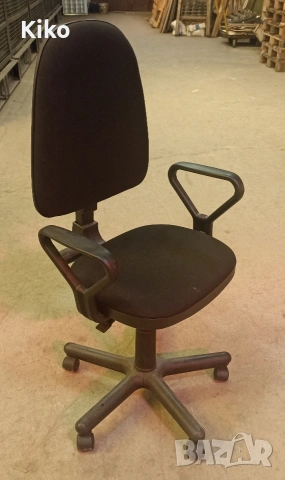 Офис стол с подлакътници, снимка 3 - Столове - 53443148