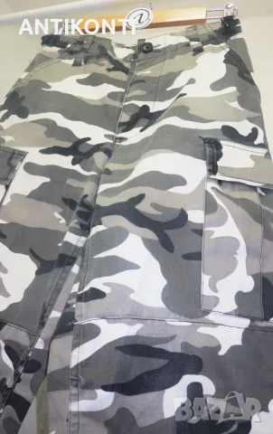 Unisex бяло-сив камуфлажен карго панталон, снимка 2 - Панталони - 56266868
