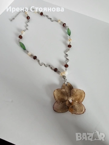 Нежно колие с естествен цвят на орхидея и епоксидна смола , снимка 6 - Колиета, медальони, синджири - 53664573