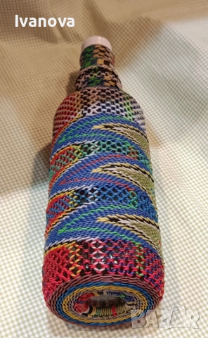 -	Бутилка стъклена с красива цветна оплетка, снимка 3 - Други ценни предмети - 53587203