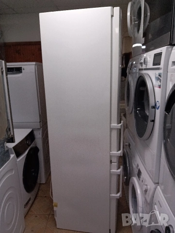 Комбиниран хладилник с фризер Liebherr Made in Germany 2 години Гаранция!, снимка 2 - Хладилници - 53556102