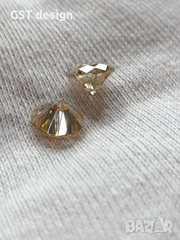 Спешно Топ Фенси Злато 3,4к. Мойсанит Диамант Двойка 7,6 мм., снимка 2 - Други - 40381219