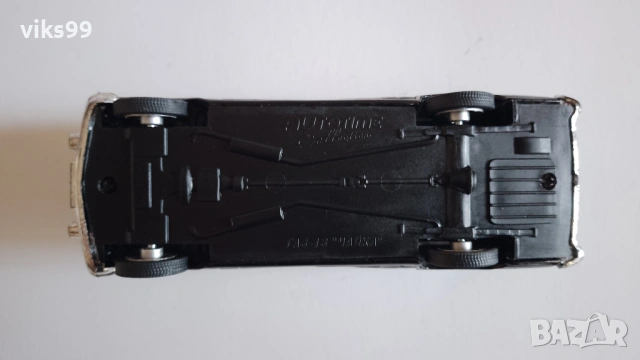 ГАЗ-13 "Чайка" Госбезопасность СССР Autotime 1:43, снимка 8 - Колекции - 53142694