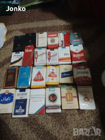 Стари цигарени опаковки, снимка 4 - Колекции - 53141277