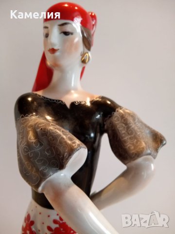 Порцеланова фигура , снимка 3 - Статуетки - 41975266