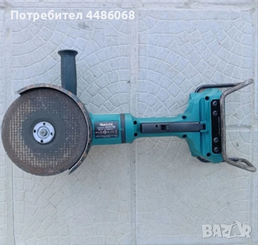 Акумулаторен безчетков ъглошлайф Makita DGA 700 Акумулаторен безчетков, снимка 2 - Други инструменти - 50643585